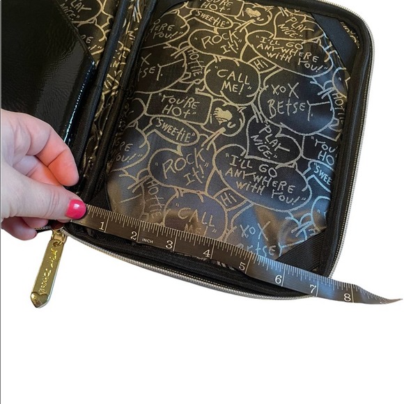 Betsy Johnson Polka Dot Tablet Case - Picture 3 of 4